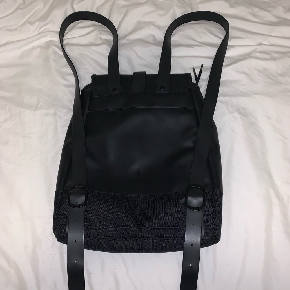 ⭐️SOLD⭐️RAINS Waterproof Drawstring Backpack - Picture 6 of 6